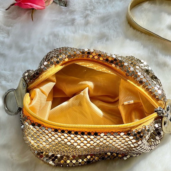 New No tags GOLD SEQUINS PURSE with Detachable Strap . Room for phone & make up! - Picture 6 of 9